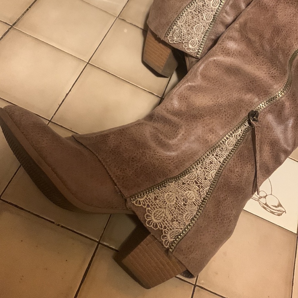 Boho heeled boots
